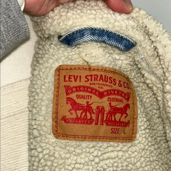 Levi's Sherpa Lined Denim Jacket